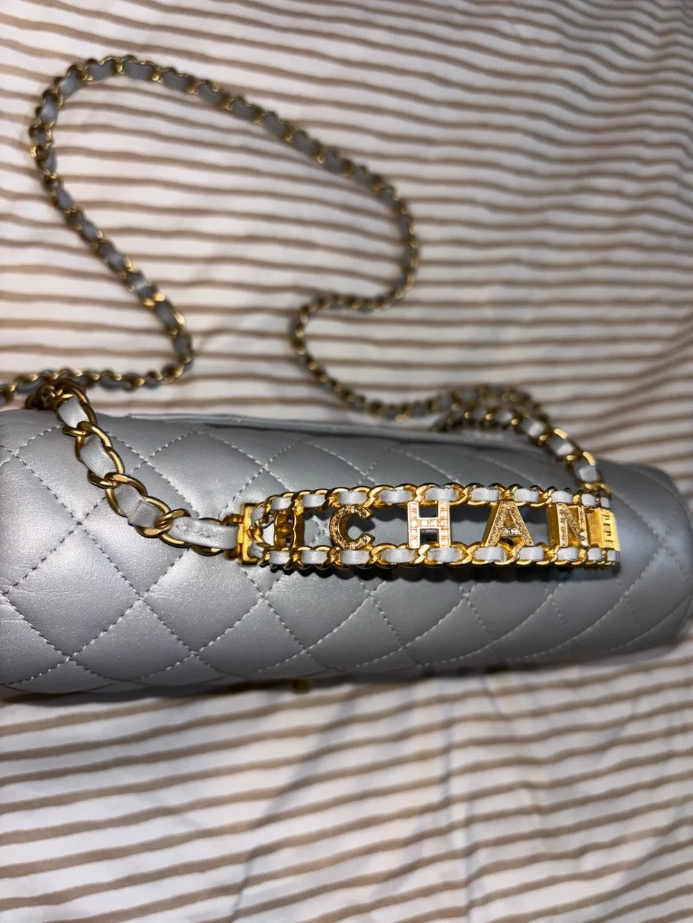 CHANEL authentic flap